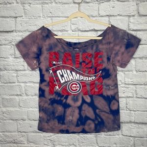 ⭐️ $5 SALE Chicago Cubs Bleach Dye Cut off shoulder slouch tee shirt Small MLB